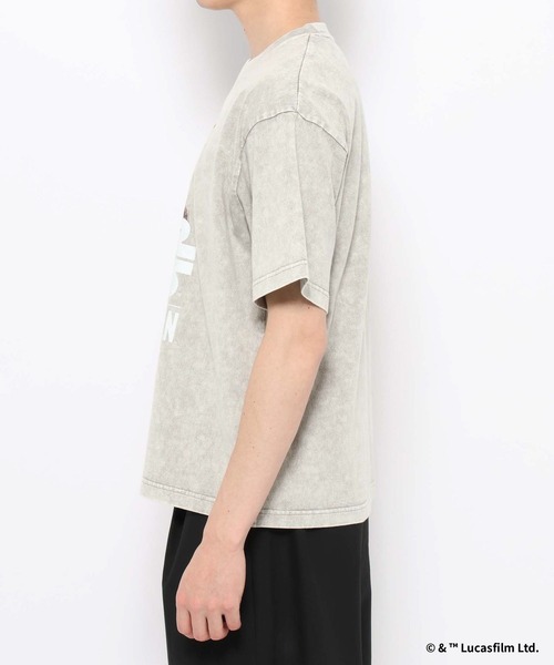 STAR WARS（スターウォーズ）の「【STAR WARS/スター・ウォーズ】ピグメント加工プリントTシャツ（Tシャツ/カットソー・レディース・ホワイト系その他/ブラック系その他/レッド系その他・LARGE/MEDIUM）」の12枚目の写真