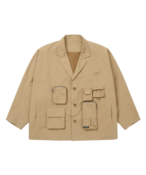 AJOBYAJO（アジョバイアジョ）の「Multi Pocket Batwing Jacket [BEIGE]（テーラードジャケット・メンズ・その他・FREE）」の2枚目の写真