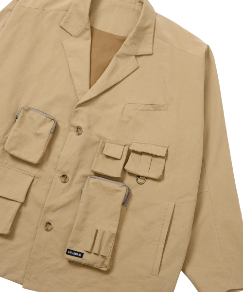 AJOBYAJO（アジョバイアジョ）の「Multi Pocket Batwing Jacket [BEIGE]（テーラードジャケット・メンズ・その他・FREE）」の4枚目の写真
