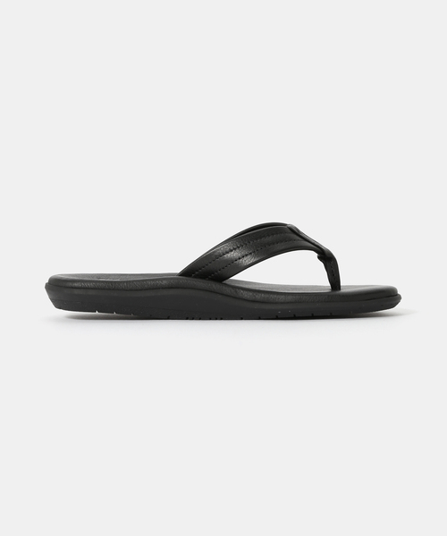 Spick & Span(スピックアンドスパン)の「ISLAND SLIPPER / アイランド スリッパ レザートングサンダル(サンダル・レディース・ブラック・23cm/24cm/25cm)」の4枚目の写真