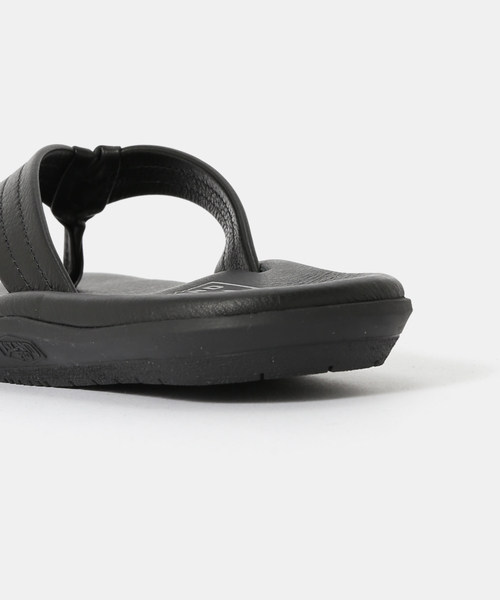 Spick & Span(スピックアンドスパン)の「ISLAND SLIPPER / アイランド スリッパ レザートングサンダル(サンダル・レディース・ブラック・23cm/24cm/25cm)」の5枚目の写真