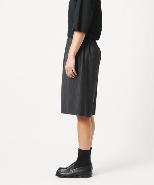 LOEFF(ロエフ)の「<LOEFF>トロピカルウール ハーフパンツ ピンストライプ MENS(その他パンツ・メンズ・ダークグレー・1/2)」の7枚目の写真