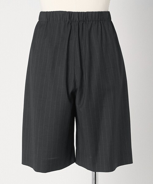 LOEFF(ロエフ)の「<LOEFF>トロピカルウール ハーフパンツ ピンストライプ MENS(その他パンツ・メンズ・ダークグレー・1/2)」の10枚目の写真