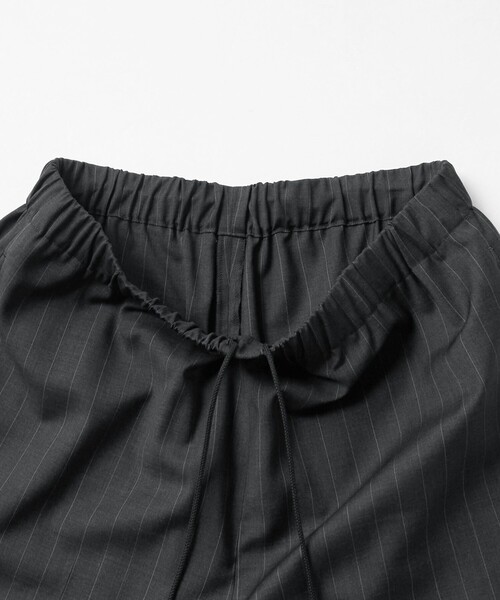 LOEFF(ロエフ)の「<LOEFF>トロピカルウール ハーフパンツ ピンストライプ MENS(その他パンツ・メンズ・ダークグレー・1/2)」の13枚目の写真