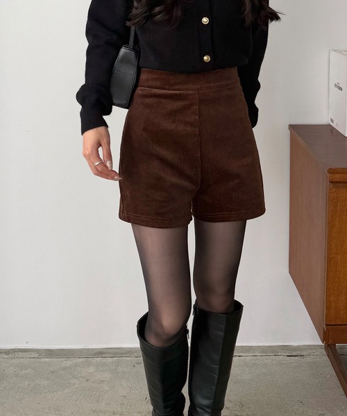 callautia(カラウティア)の「コーデュロイハイウエストショートパンツ(その他パンツ・レディース・ブラック/ブラウン/グレー・MEDIUM/SMALL/LARGE)」の6枚目の写真
