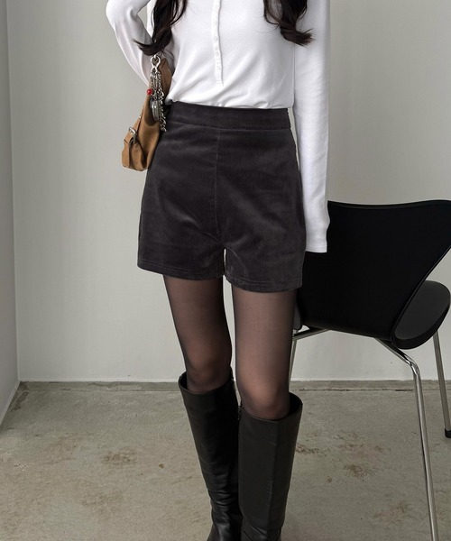 callautia(カラウティア)の「コーデュロイハイウエストショートパンツ(その他パンツ・レディース・ブラック/ブラウン/グレー・MEDIUM/SMALL/LARGE)」の8枚目の写真