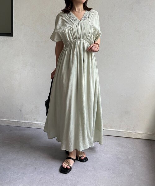 Thevon（ゼボン）の「テープ刺繍ピンタックレースワンピース（ワンピース・レディース・グリーン/ブラック/アイボリー・FREE）」の12枚目の写真