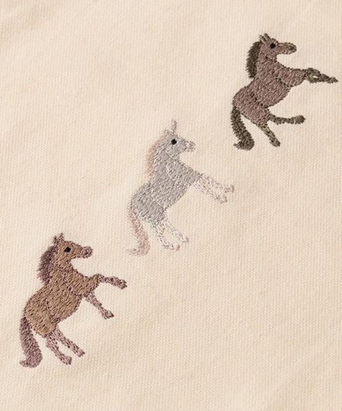 artipur COTTAGE(アルティプールコテージ)の「TKK : ウマ刺繍巾着バッグ(トートバッグ・レディース・ナチュラル/ピンク/ブラック・FREE)」の6枚目の写真