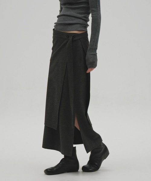 TODAYFUL(トゥデイフル)の「Square Leather Flat Boots(ブーツ・レディース・ブラック・38inch/37inch/36inch)」の2枚目の写真