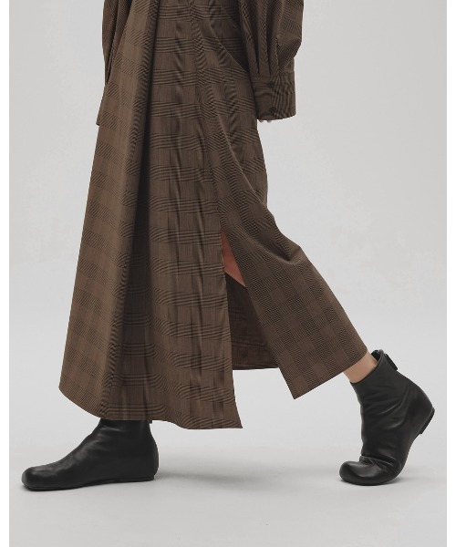TODAYFUL(トゥデイフル)の「Square Leather Flat Boots(ブーツ・レディース・ブラック・38inch/37inch/36inch)」の8枚目の写真