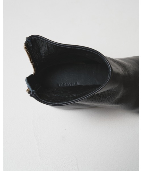 TODAYFUL(トゥデイフル)の「Square Leather Flat Boots(ブーツ・レディース・ブラック・38inch/37inch/36inch)」の15枚目の写真