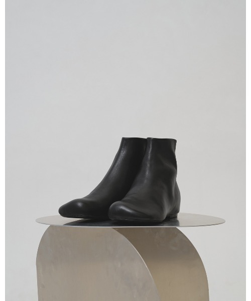 TODAYFUL(トゥデイフル)の「Square Leather Flat Boots(ブーツ・レディース・ブラック・38inch/37inch/36inch)」の17枚目の写真