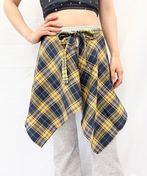 Alite cloth(アリーテクロス)の「チェック柄 ラップ巻レイヤードスカート(スカート・レディース・ブルー/イエロー/ブラック/ライトブルー/ブラウン・FREE)」の5枚目の写真