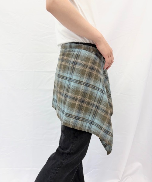 Alite cloth(アリーテクロス)の「チェック柄 ラップ巻レイヤードスカート(スカート・レディース・ブルー/イエロー/ブラック/ライトブルー/ブラウン・FREE)」の6枚目の写真