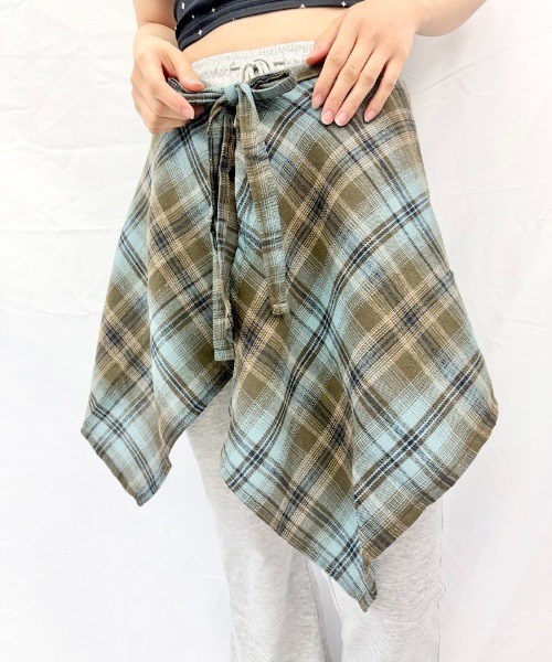 Alite cloth(アリーテクロス)の「チェック柄 ラップ巻レイヤードスカート(スカート・レディース・ブルー/イエロー/ブラック/ライトブルー/ブラウン・FREE)」の8枚目の写真