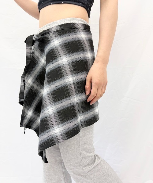 Alite cloth(アリーテクロス)の「チェック柄 ラップ巻レイヤードスカート(スカート・レディース・ブルー/イエロー/ブラック/ライトブルー/ブラウン・FREE)」の12枚目の写真