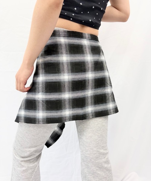 Alite cloth(アリーテクロス)の「チェック柄 ラップ巻レイヤードスカート(スカート・レディース・ブルー/イエロー/ブラック/ライトブルー/ブラウン・FREE)」の13枚目の写真