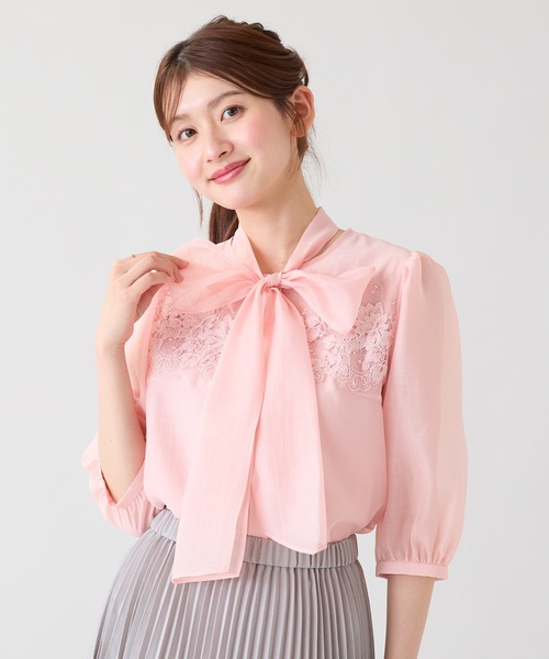 Rose Tiara（ローズティアラ）の「3Dレースリボンブラウス（シャツ/ブラウス・レディース・ピンク/オフホワイト/ブラック・38/46/42）」の4枚目の写真