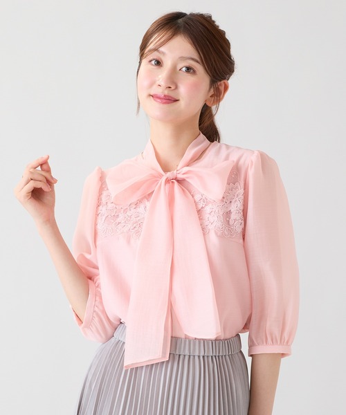 Rose Tiara（ローズティアラ）の「3Dレースリボンブラウス（シャツ/ブラウス・レディース・ピンク/オフホワイト/ブラック・38/46/42）」の5枚目の写真