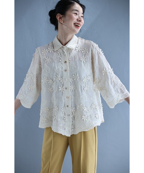 cawaii(カワイイ)の「2wayスリーブの花びら浮かぶ柔らかシャツトップス(シャツ/ブラウス・レディース・アイボリー・FREE)」の7枚目の写真