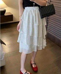 白・黒の 2 色展開、ドット柄シフォン 3 段ケーキスカート