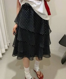 白・黒の 2 色展開、ドット柄シフォン 3 段ケーキスカート