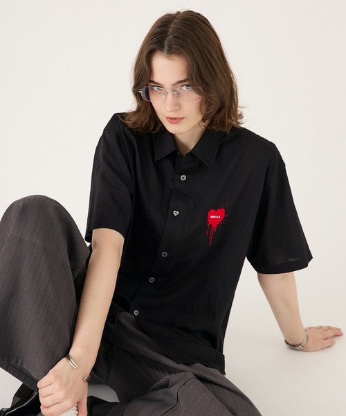 ONCILY(オンシェリー)の「MELTING HEART STRIPE SHIRT / メルティングハートストライプシャツ(シャツ/ブラウス・メンズ・ブラック/ホワイト/ブルー・LARGE/SMALL/MEDIUM)」の21枚目の写真