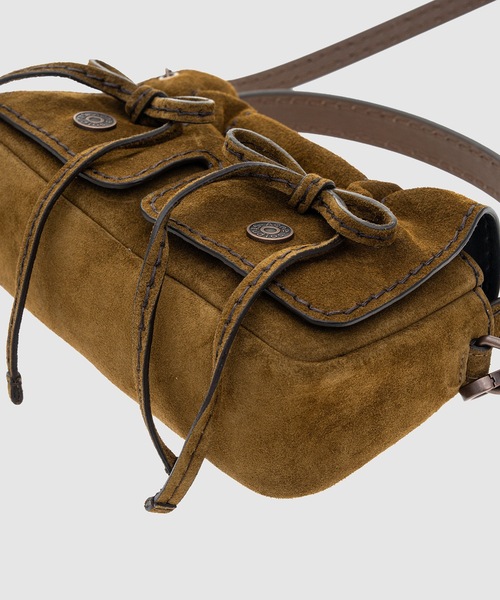 Acne Studios(アクネストゥディオズ)の「Multipocket Micro Crossbody Suede(ショルダーバッグ・レディース・その他・ONE SIZE)」の4枚目の写真