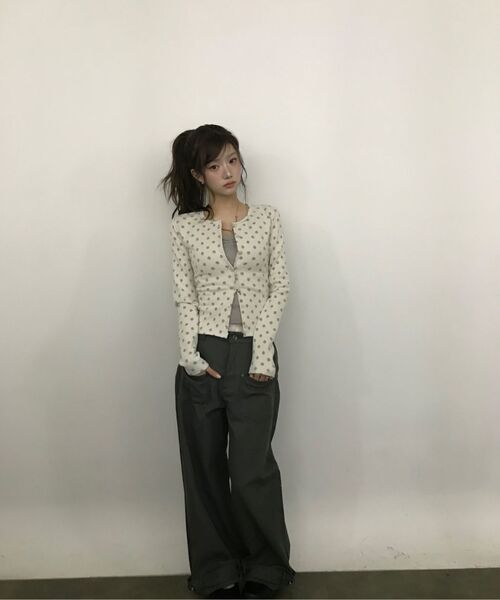 MIRECO（ミレコ）の「SOFT DOT JACQUARD CARDIGAN IVORY（カーディガン/ボレロ・レディース・その他・FREE）」の7枚目の写真