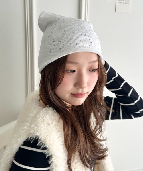 CLEA(クレア)の「ラインストーンビジュー付きニット帽(ニットキャップ/ビーニー・レディース・ブラック/ベージュ/ホワイト/グレー・FREE)」の5枚目の写真