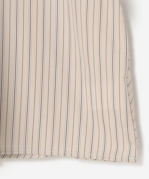 nicholson&nicholson(ニコルソンアンドニコルソン)の「nicholson & nicholson | 〈別注〉 コットン バックギャザーブラウス WOMEN(シャツ/ブラウス・レディース・ブラウン系その他/ブラック/ベージュ系その他/ブルー系その他5・38)」の9枚目の写真