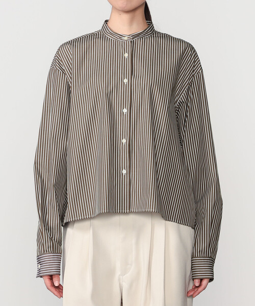 nicholson&nicholson(ニコルソンアンドニコルソン)の「nicholson & nicholson | 〈別注〉 コットン バックギャザーブラウス WOMEN(シャツ/ブラウス・レディース・ブラウン系その他/ブラック/ベージュ系その他/ブルー系その他5・38)」の3枚目の写真