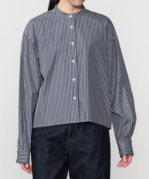 nicholson&nicholson(ニコルソンアンドニコルソン)の「nicholson & nicholson | 〈別注〉 コットン バックギャザーブラウス WOMEN(シャツ/ブラウス・レディース・ブラウン系その他/ブラック/ベージュ系その他/ブルー系その他5・38)」の4枚目の写真