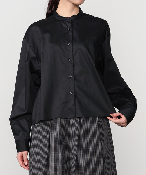 nicholson&nicholson(ニコルソンアンドニコルソン)の「nicholson & nicholson | 〈別注〉 コットン バックギャザーブラウス WOMEN(シャツ/ブラウス・レディース・ブラウン系その他/ブラック/ベージュ系その他/ブルー系その他5・38)」の2枚目の写真