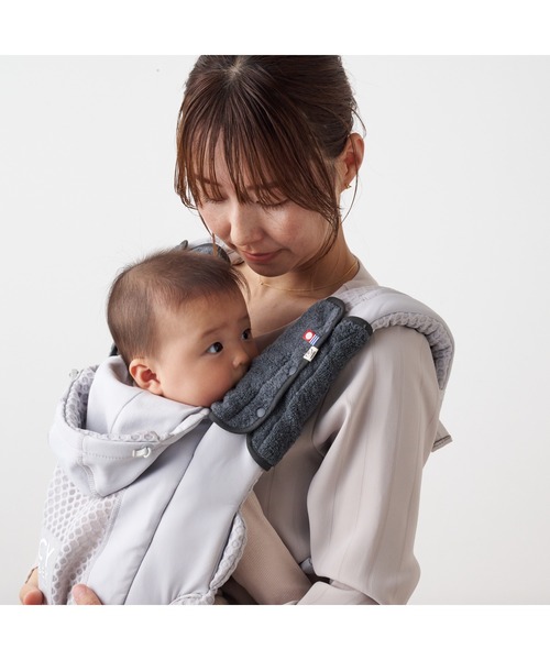 emoka(エモカ)の「今治タオル エルゴベビー対応 よだれパッド(抱っこ紐/ベルトカバー/スリング・キッズ・ライトベージュ/ブルー系その他/オートミール/ピンク系その他/ベージュ系その他/ブラック系その他/ブラウン系その他/ライトブラウン/グレー系その他/グレー/チャコールグレー/ライトピンク/ネイビー/グレー系その他2/ブラック/スモークピンク・フリー)」の18枚目の写真