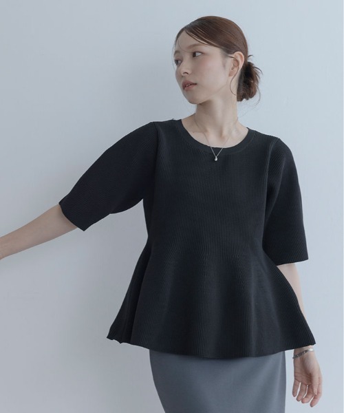 maviru(マヴィル)の「ハーフスリーブ ペプラム ニット トップス(ニット/セーター・レディース・チャコール/アイボリー/ブラック・FREE)」の7枚目の写真