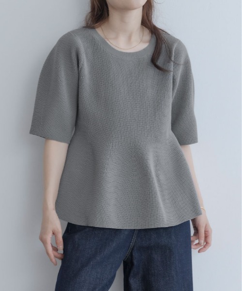 maviru(マヴィル)の「ハーフスリーブ ペプラム ニット トップス(ニット/セーター・レディース・チャコール/アイボリー/ブラック・FREE)」の13枚目の写真