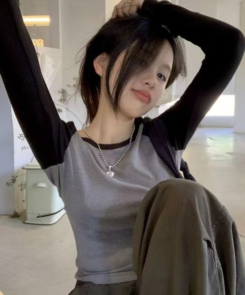 CHUN CHUN NOTES(チュンチュンノーツ)の「シンプル配色ラウンドネックフィット長袖シャツ(Tシャツ/カットソー・レディース・グレー/ホワイト・M)」の8枚目の写真