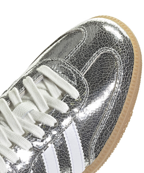 adidas（アディダス）の「adidas/アディダス SAMBA OG W 【限定展開】/ サンバ（スニーカー・レディース・シルバー・23.0cm/23.5cm/24.0cm/24.5cm）」の8枚目の写真
