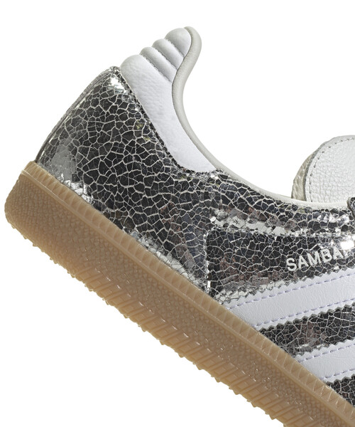 adidas（アディダス）の「adidas/アディダス SAMBA OG W 【限定展開】/ サンバ（スニーカー・レディース・シルバー・23.0cm/23.5cm/24.0cm/24.5cm）」の9枚目の写真