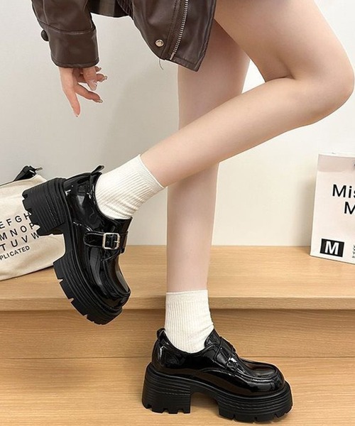 c.u.l(シーユーエル)の「ボリュームソール 厚底ローファー culs235(ローファー・レディース・ブラック系その他/ブラック・39/38/36/37)」の3枚目の写真