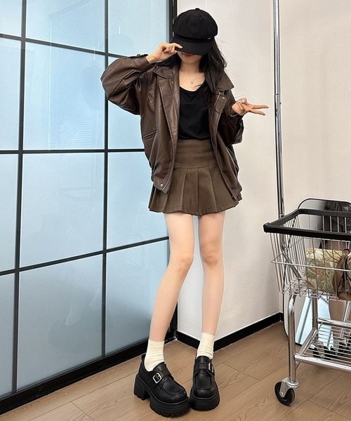 c.u.l(シーユーエル)の「ボリュームソール 厚底ローファー culs235(ローファー・レディース・ブラック系その他/ブラック・39/38/36/37)」の5枚目の写真