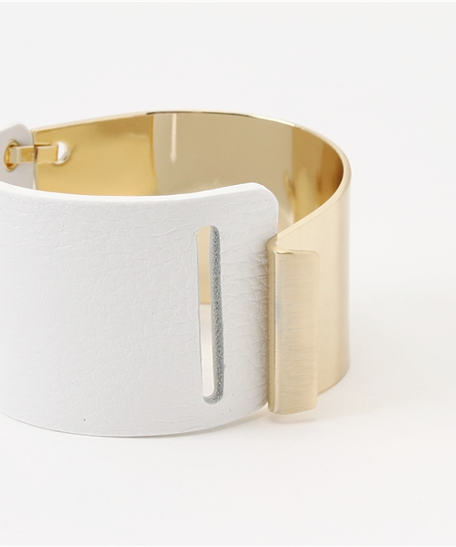 Rouge vif（ルージュヴィフ）の「ﾚｻﾞｰｺﾝﾋﾞ太ﾊﾞﾝｸﾞﾙ（バングル/リストバンド・レディース・ブラック/ホワイト・FREE）」の5枚目の写真