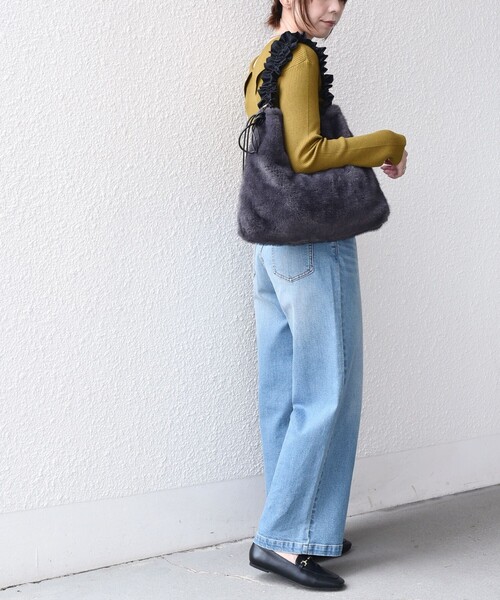 SHIPS Colors(シップス カラーズ)の「フリルハンドル ファー トートバッグ◆(トートバッグ・レディース・ダークグレー/カーキ・ONE SIZE)」の17枚目の写真