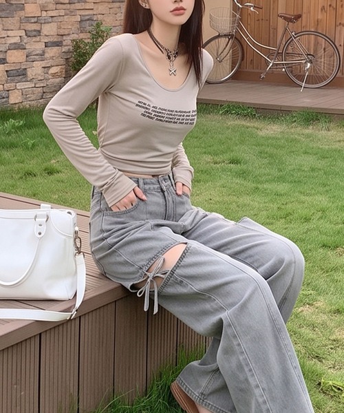 BLoomMe（ブルームミー）の「大胆な肌見せで差がつく、リボンカットアウトワイドデニム（デニムパンツ・レディース・ダークグレー/ネイビー・M）」の6枚目の写真