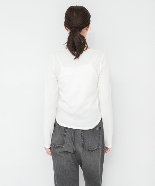 URBAN RESEARCH(アーバンリサーチ)の「V-NECK LACE RIB TOPS(Tシャツ/カットソー・レディース・オフホワイト/ブラック・FREE)」の8枚目の写真