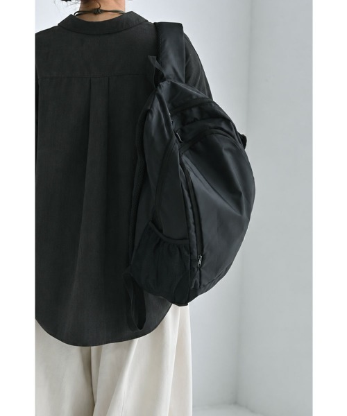 marjour(マージュール)の「PACKABLE LIGHT BACKPACK(バックパック/リュック・レディース・ブラック・FREE)」の5枚目の写真