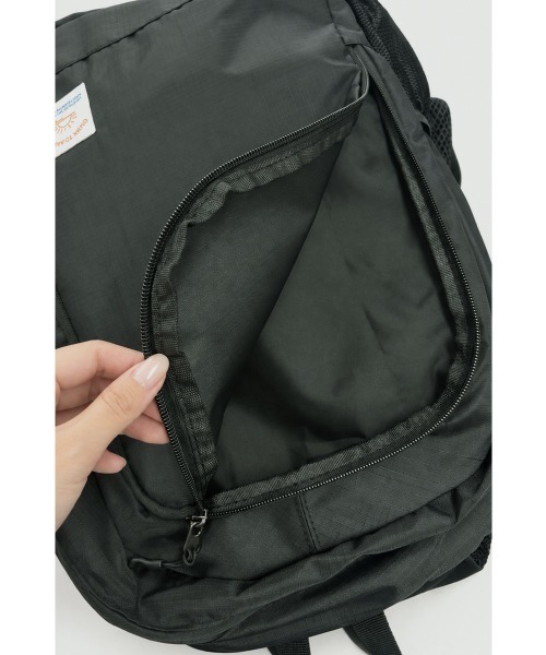 marjour(マージュール)の「PACKABLE LIGHT BACKPACK(バックパック/リュック・レディース・ブラック・FREE)」の13枚目の写真