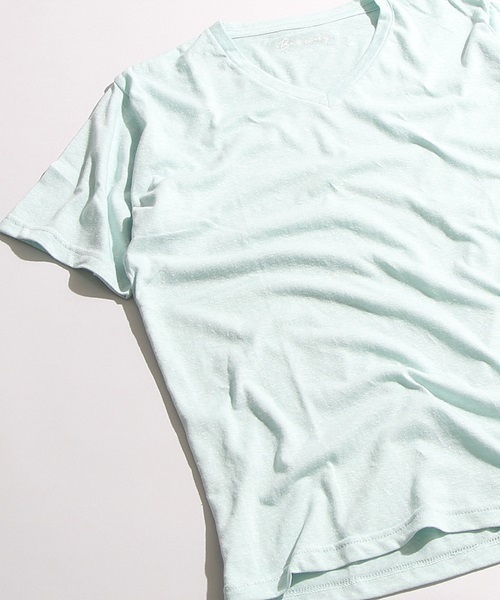 WEGO（ウィゴー）の「WEGO/無地VネックTシャツ（Tシャツ/カットソー・メンズ・ホワイト/サックスブルー/レッド/ライム・SMALL/MEDIUM/LARGE）」の2枚目の写真