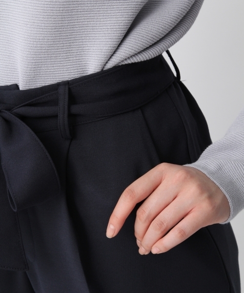 Andemiu(アンデミュウ)の「リボンツキタックワイドパンツ756657(その他パンツ・レディース・インディゴブルー/ネイビー/ライトブルー・SMALL/MEDIUM)」の14枚目の写真